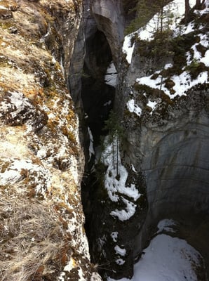 Maligne Canyon by null