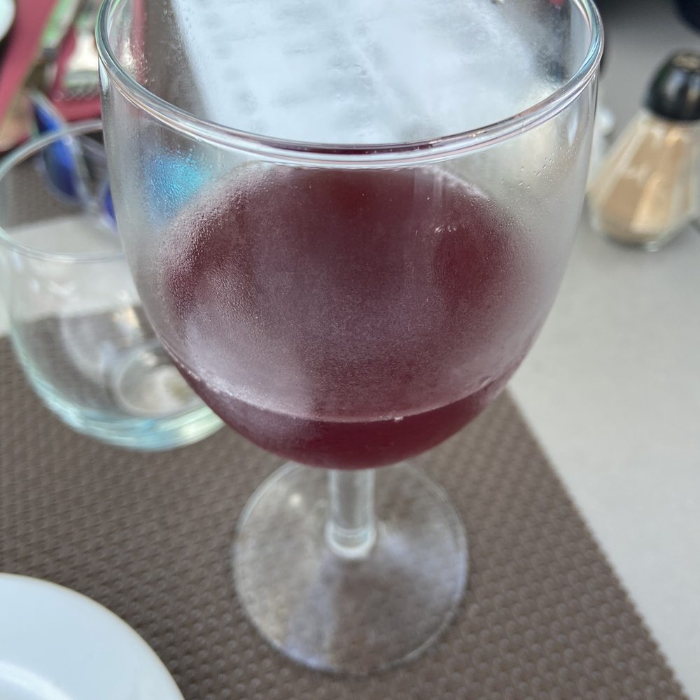 Três Coroas - sangria - Portuguese Near Me - Albufeira, 08