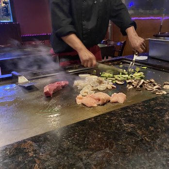 Musashi - Manuel doing his thing! He's been doing this for just over 20 years! - Japanese Near Me - Tracy, California