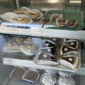 Toluca Bakery - Cakes - Bakeries Near Me - Los Angeles, California