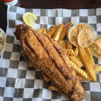 No Frill Bar and Grill - Massive flounder fillet (fish n chips) - Wine Bars Near Me - Virginia Beach, Virginia