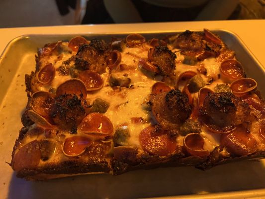 Wrecktangle Pizza by null