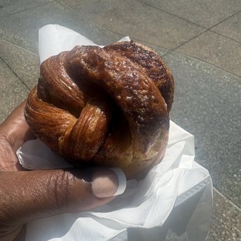 Grandpa Coffee Bar - Cinnamon roll, warm and sticky. - Coffee & Tea Near Me - Long Beach, California