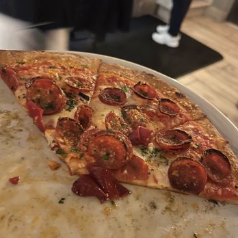 Pizzeria Portofino - Charred Pepperoni gluten free - Pizza Near Me - Chicago, Illinois