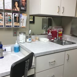 Dallas Associated Dermatologists - Been naked in this room for 10 minutes waiting to see the MD-