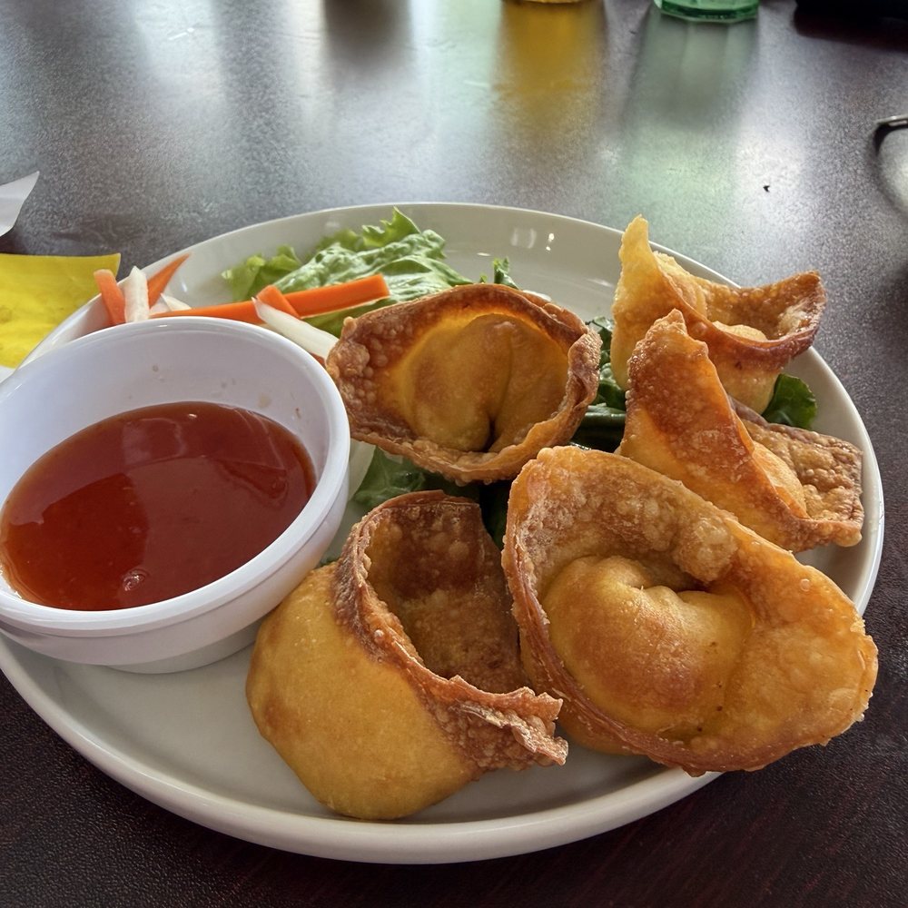 Pho Twins - Crab Rangoon appetizer - Vietnamese Near Me - Modesto, California Pho Twins - Crab Rangoon appetizer - Vietnamese Near Me - Modesto, California