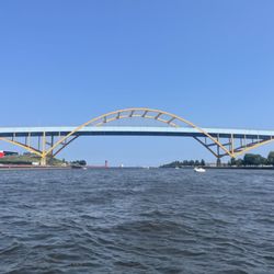 Riverwalk Boat Rentals & Tours - Hoan Bridge