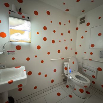 The Doctor's Office - Quirky bathroom with bidet - American Near Me - Seattle, Washington The Doctor's Office - Quirky bathroom with bidet - American Near Me - Seattle, Washington