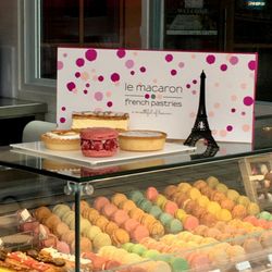 Le Macaron French Pastries - Product Display