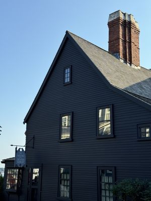 The House of the Seven Gables by null