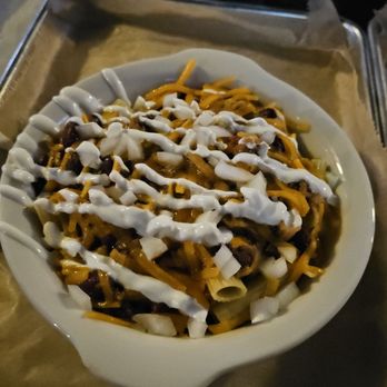 Two Doors Down - Jack Daniels chili 5-ways - Music Venues Near Me - Maryville, Tennessee
