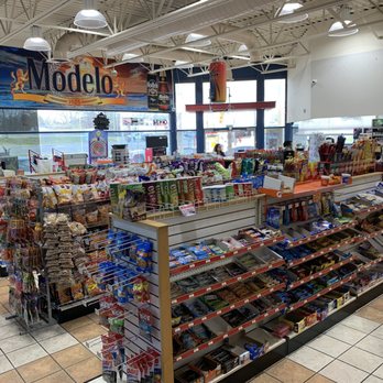 Shell - Stocked grocery area - Chicken Shop Near Me - Nashville, Tennessee