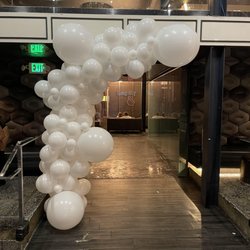 Balloons Decor - San Francisco Night balloons décor