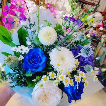 Meadows Flowers - Blue roses bouquet - Florists Near Me - Pitt Meadows, British Columbia Meadows Flowers - Blue roses bouquet - Florists Near Me - Pitt Meadows, British Columbia