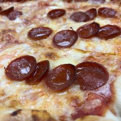 Pasquale's Pizzeria and Family Restaurant - Square Pizza