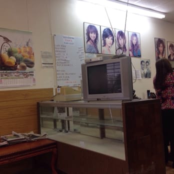 1. Van's Hair Salon