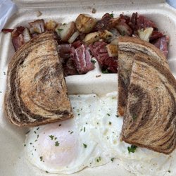 Jake's Restaurant - Evah eggs and hash