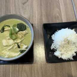 Green Curry w/ Rice Green Curry w/ Rice