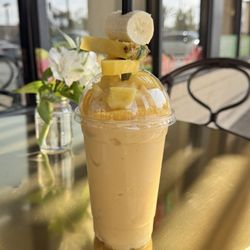 Cascada Refrescante - Banana, mango and pineapple