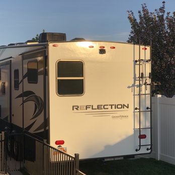 General RV Center - Wrong decal, e wrong size and texture - RV Dealers Near Me - Draper, Utah General RV Center - Wrong decal, e wrong size and texture - RV Dealers Near Me - Draper, Utah