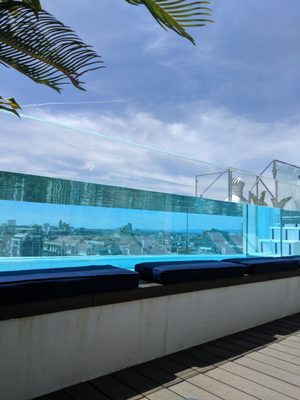 H10 Puerta de Alcalá by null