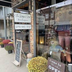 The Robyn’s Nest Boutique