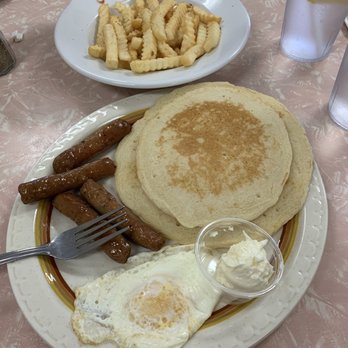 Kelcy's Restaurant - American Near Me - Tehachapi, California