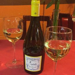 Moscato cupcake wine