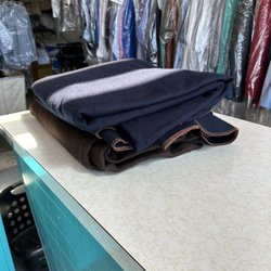 Arnie's Cleaners - Wool blankets