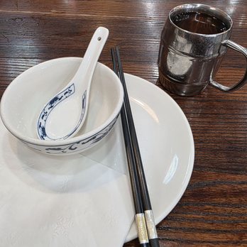 Hon's Wun-Tun House - Complimentary tea - Cantonese Near Me - San Francisco, California Hon's Wun-Tun House - Complimentary tea - Cantonese Near Me - San Francisco, California