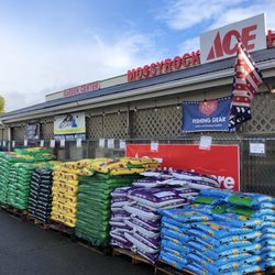 Mossyrock Hardware - Store Front