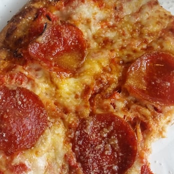 Manhattan Pizza - Slice of pizza, part of the pizza deal: 2 big slices and a drink for $5 - Pizza Near Me - Warrenton, Virginia