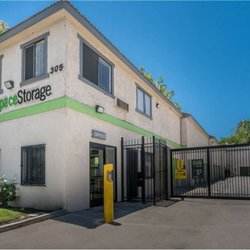 Extra Space Storage - Security Screens