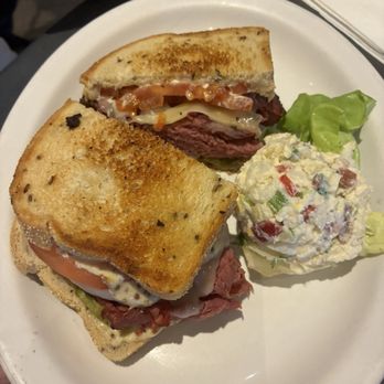 Country Gourmet - Hot Pastrami - American Near Me - Sunnyvale, California