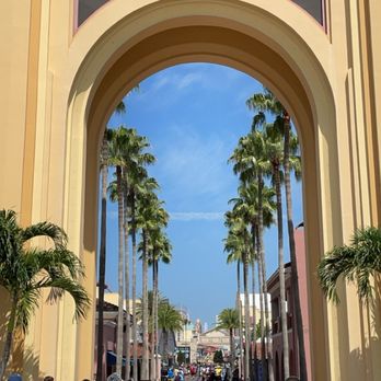 Universal Studios Florida - The entry way - Amusement Parks Near Me - Orlando, Florida Universal Studios Florida - The entry way - Amusement Parks Near Me - Orlando, Florida