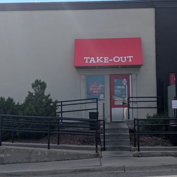 East Side Mario's - Takeout entrance - Italian Near Me - Toronto, Ontario
