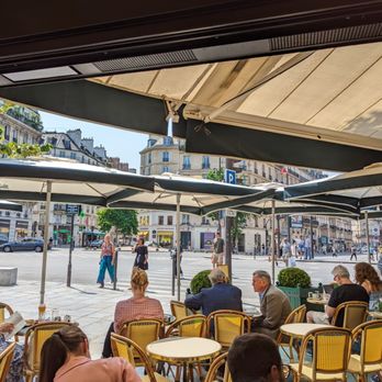 Les Deux Magots - Patio seating - French Near Me - Paris, 75 Les Deux Magots - Patio seating - French Near Me - Paris, 75