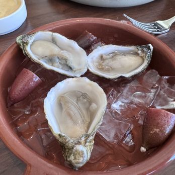 Alan Wongs Kahala - Fresh Oysters - taste of the sea - excellent - Hawaiian Near Me - Honolulu, Hawaii