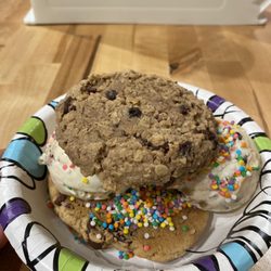 Shanna's Sugar Shack - Monster cookie