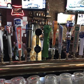 Mother Hubbard's - Sports Bars Near Me - Chicago, Illinois