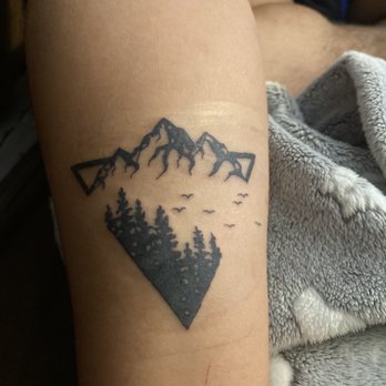 Black Sheep Tattoo - Tattoo Near Me - Garner, North Carolina