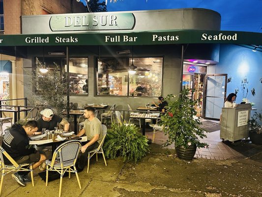 Del Sur Artisan Eats by null