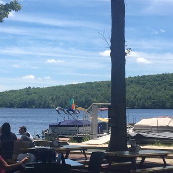 Boulder View Tavern - Summer view - American Near Me - Lake Harmony, Pennsylvania