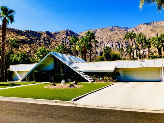 Palm Springs Mod Squad (Architecture Tours) by null