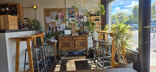 Beer Girl, Growlers & Bottleshop by null