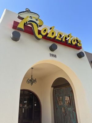 Roberto's Mexican Food by null
