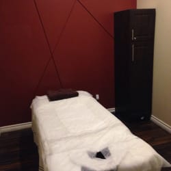Spring Fountain Wellness Centre - Massage room