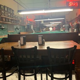 Bit a'the diner, bit a'the billards Bit a'the diner, bit a'the billards