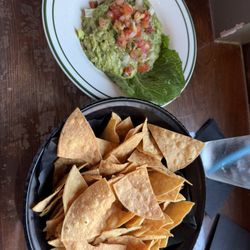 55 South - Franklin - Guacamole and chips