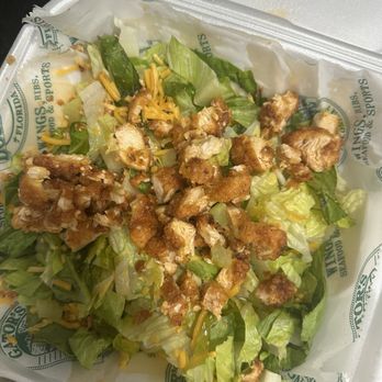 Gator's Dockside - Salad - Chicken Wings Near Me - Clermont, Florida